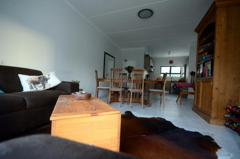 To Let 2 Bedroom Property for Rent in Paardevlei Western Cape